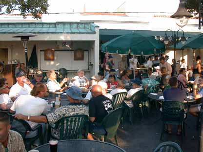 45 Patio 5L1.jpg (31248 bytes)