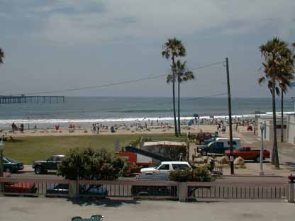 Beach from Qwiigs 2 5 L11.JPG (17396 bytes)