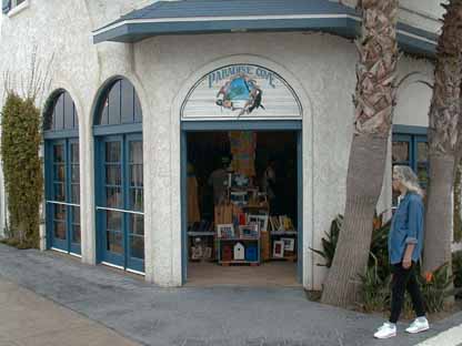 Paradise Cove L1.JPG (22103 bytes)