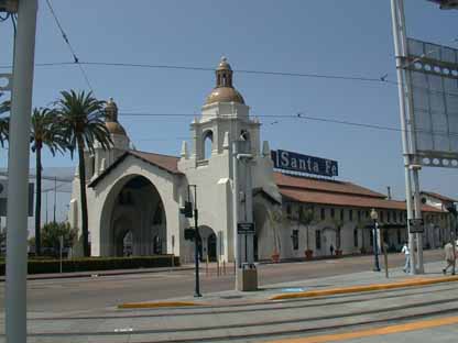 Santa Fe Depot Wide View 5L1.JPG (19416 bytes)