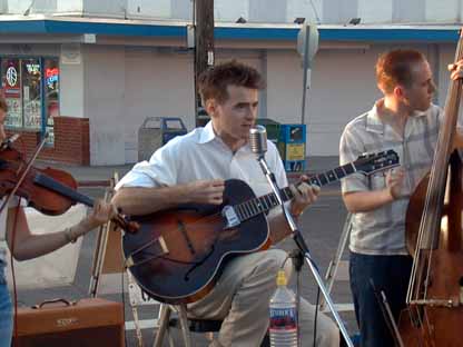 3 Hot Club 5L11.JPG (23553 bytes)