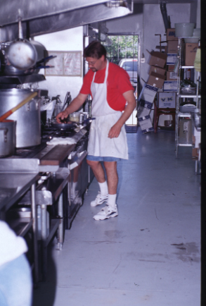 Ed Cooking 05.JPG (106121 bytes)