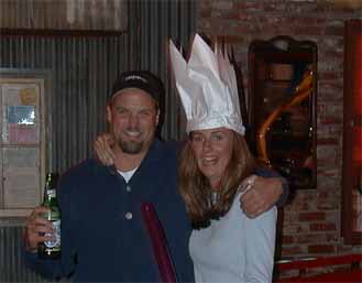 Engagement Couple Cut 4L1.JPG (13256 bytes)