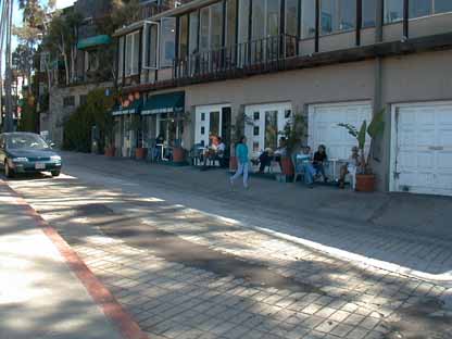 Gold Fish Point Cafe 2 5L1.JPG (23745 bytes)