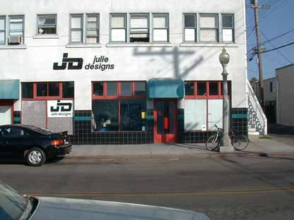 Julie Designs 5L1.JPG (21467 bytes)