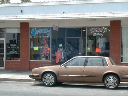 Memories Boutique L1.JPG (21821 bytes)