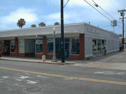 Ocean Beach Coin Laundry L1.JPG (17123 bytes)