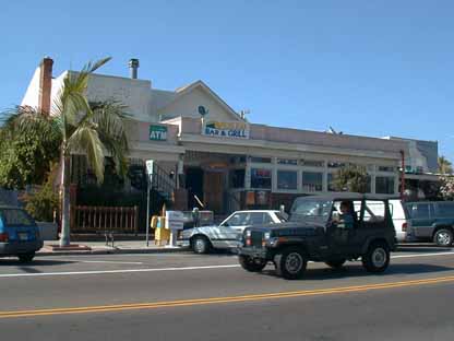 Pacific Beach Bar & Grill L1.JPG (18883 bytes)