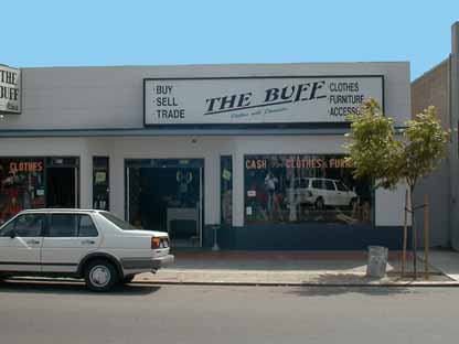 The Buff 5L1.JPG (17017 bytes)