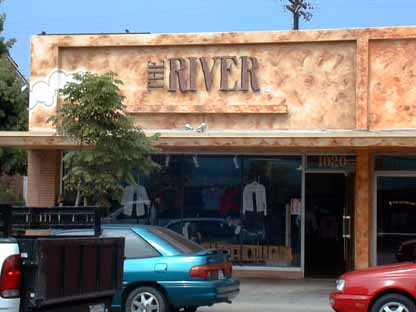 The River 5L1.JPG (23322 bytes)
