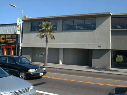 Vacant 919 Garnet Ave L1.JPG (17980 bytes)