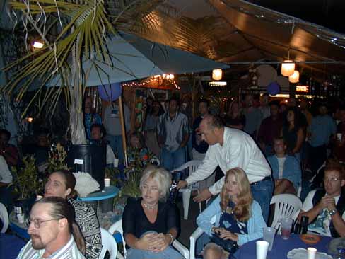 12 The Crowd of Fans 6L1.JPG (34640 bytes)